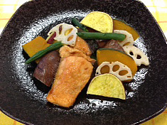秋鮭と彩り野菜の甘辛たれ
