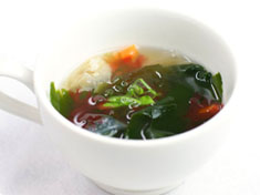 海草と野菜のスープ