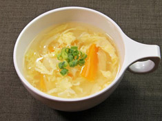 野菜と玉子の中華スープ